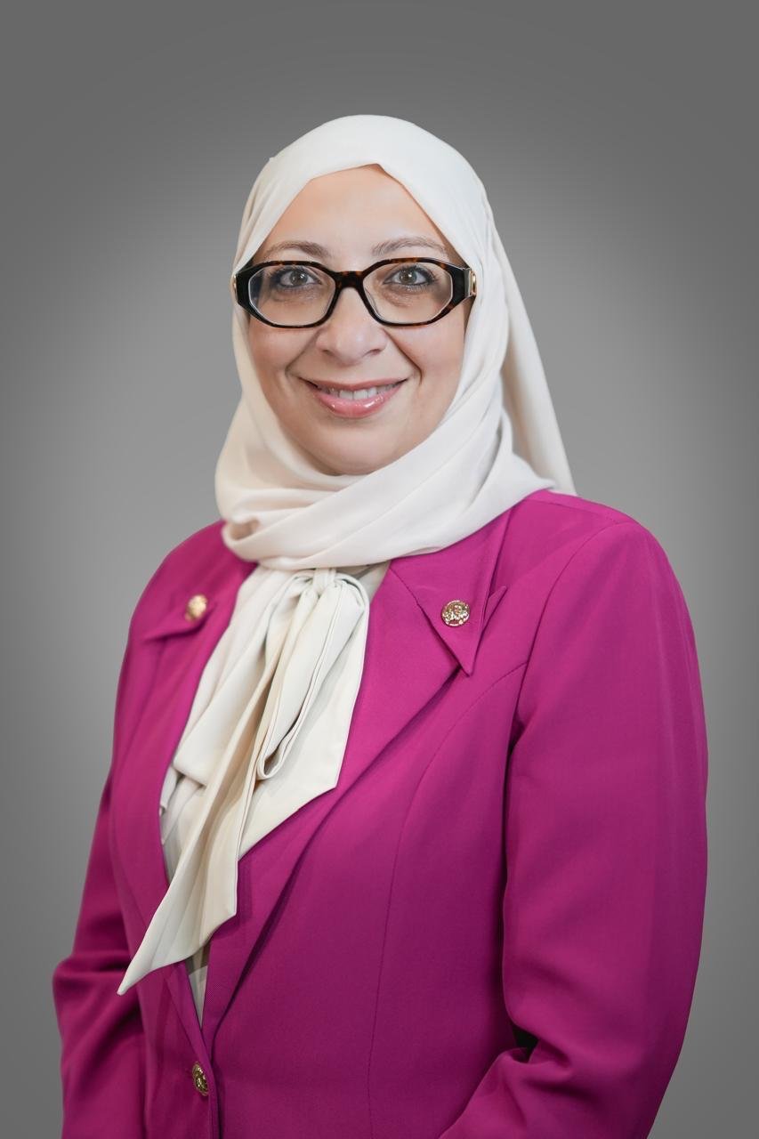 Dr. Mona Azmy